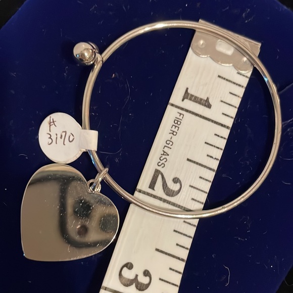 NWT Silver Heart Key Chain Monogram “W” on Silver Heart -great Gift 🎁 - Picture 7 of 8